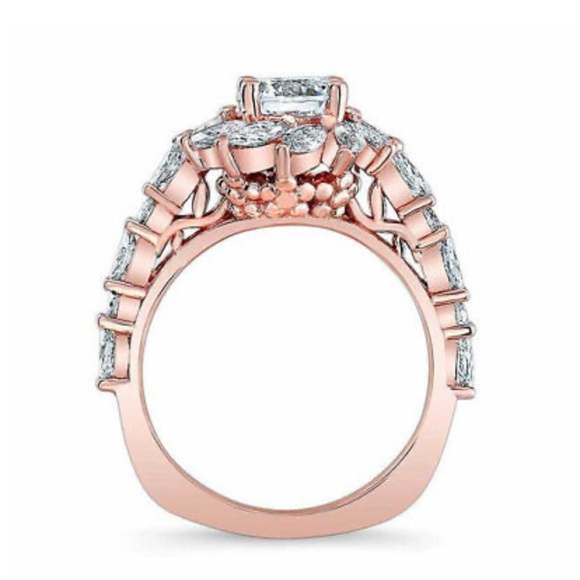 New Rose gold plated gorgeous ring - Picture 6 of 7